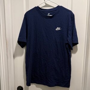 NWOT Nike Men's Navy Short Sleeve Tee